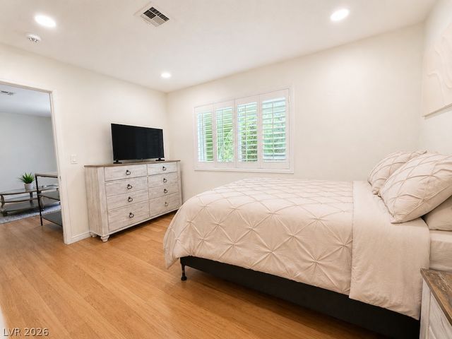 3010 East Viking Road, Las Vegas, NV 89121