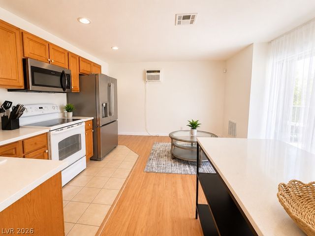 3010 East Viking Road, Las Vegas, NV 89121