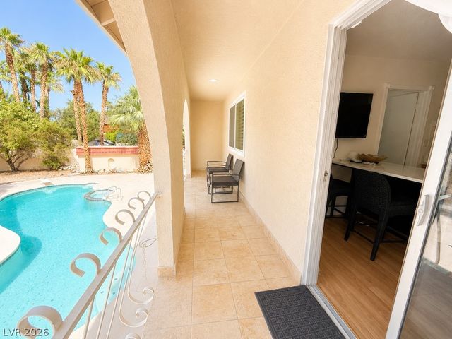 3010 East Viking Road, Las Vegas, NV 89121