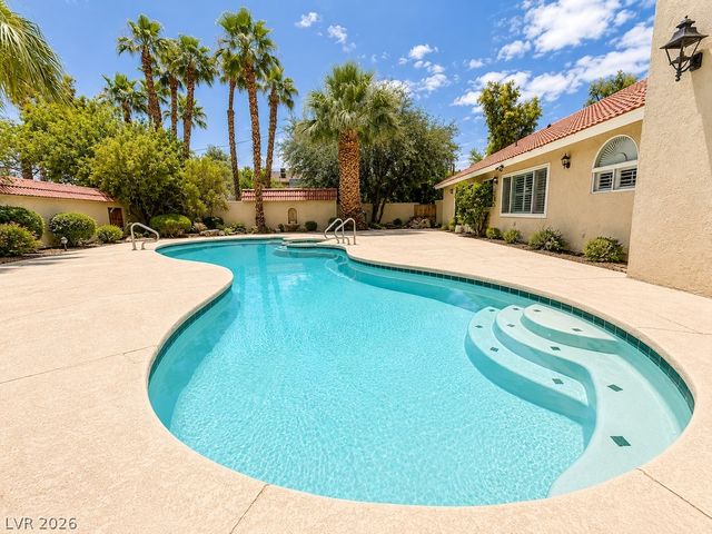 3010 East Viking Road, Las Vegas, NV 89121