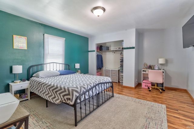 2017 Shelby Avenue, Evansville, IN 47714