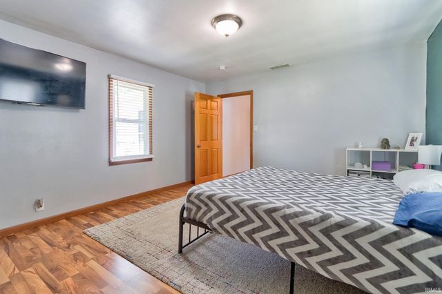2017 Shelby Avenue, Evansville, IN 47714