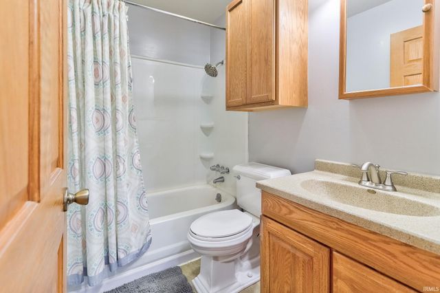 2017 Shelby Avenue, Evansville, IN 47714