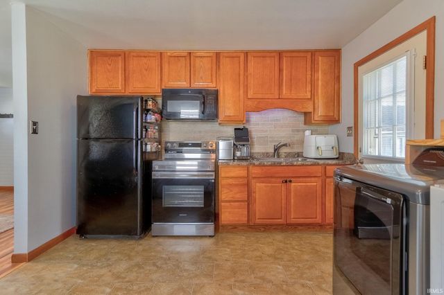 2017 Shelby Avenue, Evansville, IN 47714