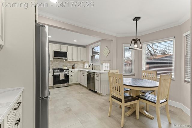 5235 W Outer Drive, Detroit, MI 48235