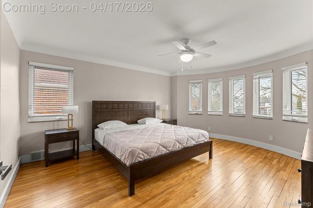 5235 W Outer Drive, Detroit, MI 48235