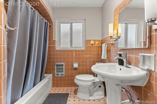 5235 W Outer Drive, Detroit, MI 48235