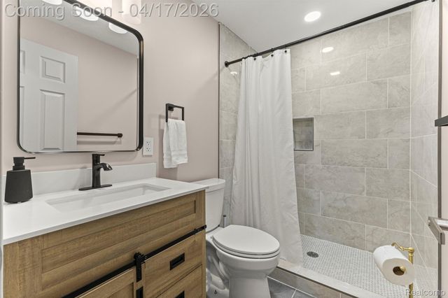 5235 W Outer Drive, Detroit, MI 48235