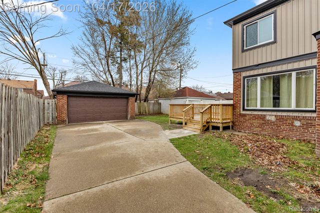 5235 W Outer Drive, Detroit, MI 48235