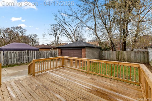 5235 W Outer Drive, Detroit, MI 48235