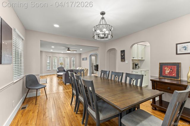 5235 W Outer Drive, Detroit, MI 48235