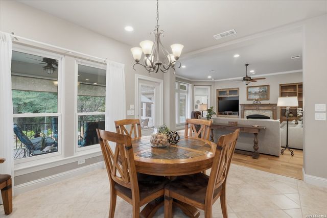787 Mission Trl, New Braunfels, TX 78130