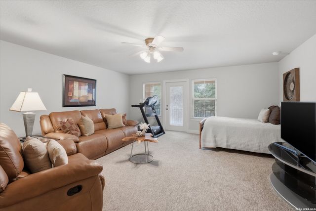 787 Mission Trl, New Braunfels, TX 78130