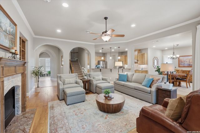 787 Mission Trl, New Braunfels, TX 78130