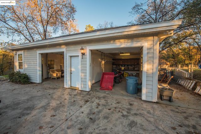 16161 Parkridge Ave, Sonora, CA 95370