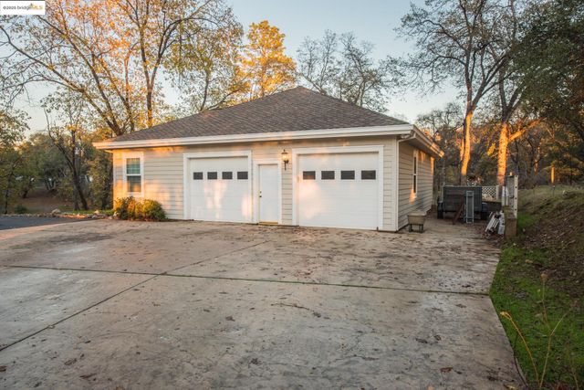 16161 Parkridge Ave, Sonora, CA 95370