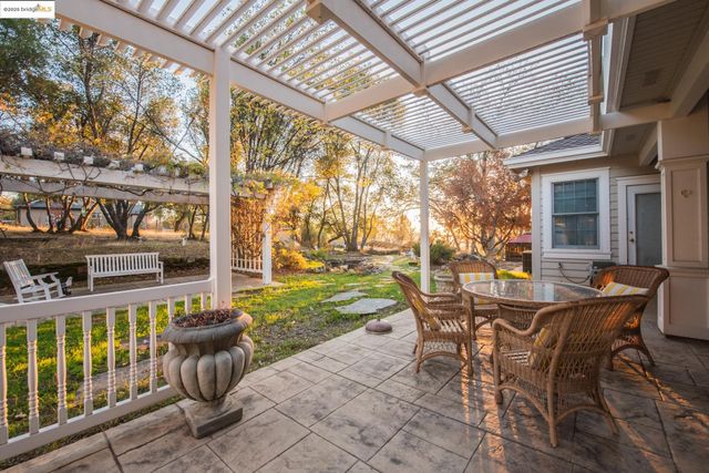 16161 Parkridge Ave, Sonora, CA 95370