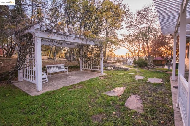 16161 Parkridge Ave, Sonora, CA 95370