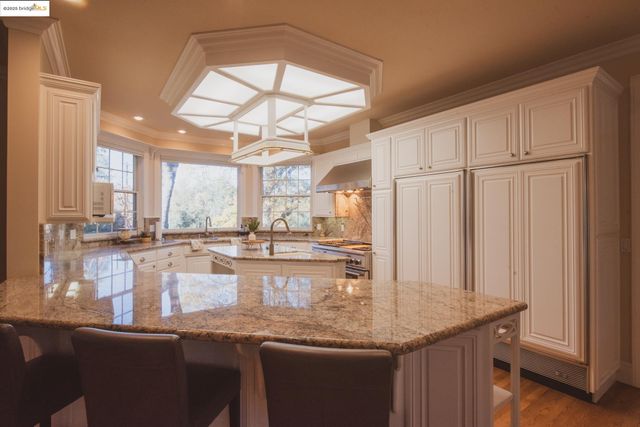 16161 Parkridge Ave, Sonora, CA 95370