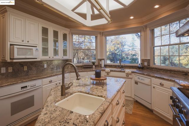 16161 Parkridge Ave, Sonora, CA 95370