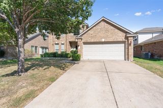 3917 Links LN, Round Rock, TX 78664
