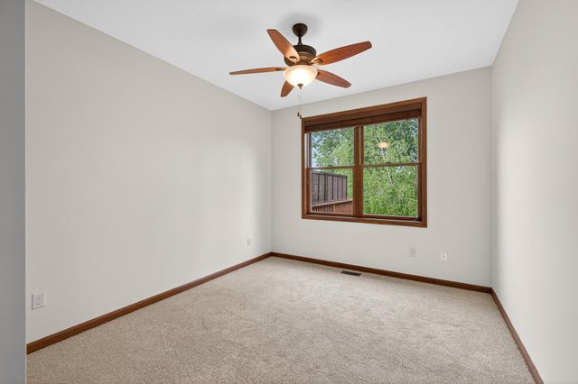 1589 Christie Place, Saint Paul, MN 55106