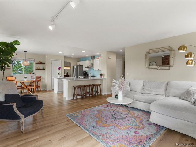 21876 E Berry Pl, Centennial, CO 80015