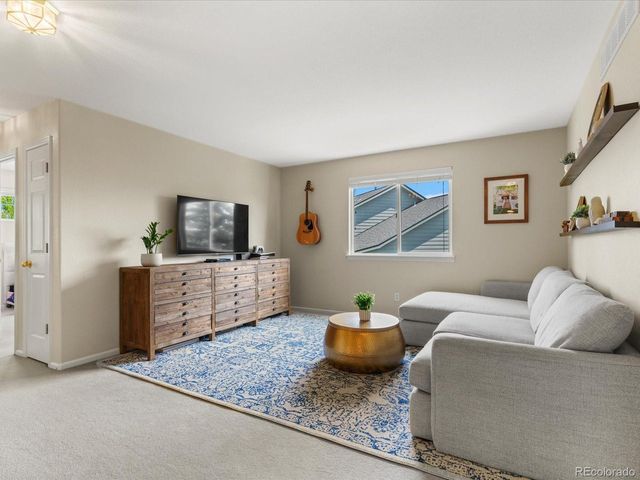 21876 E Berry Pl, Centennial, CO 80015