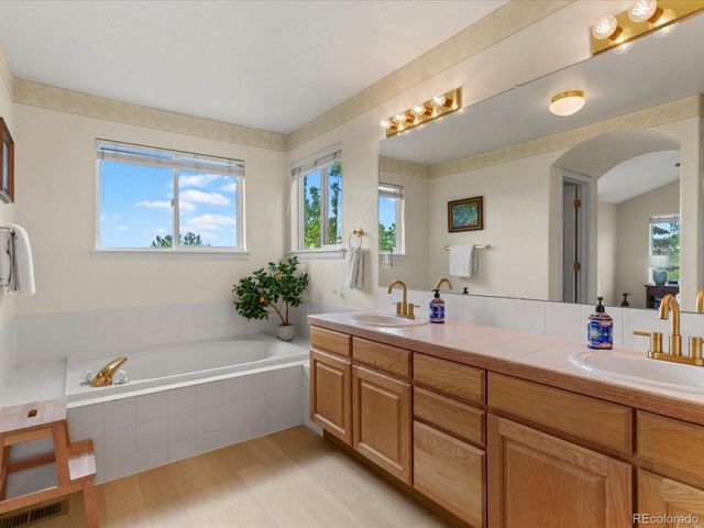 21876 E Berry Pl, Centennial, CO 80015
