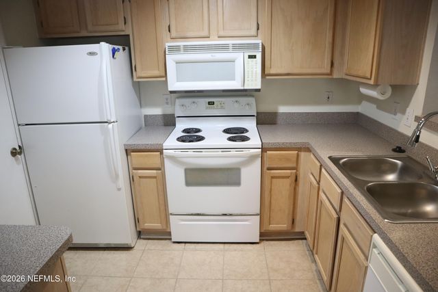 7701 TIMBERLIN PARK Boulevard 1637, Jacksonville, FL 32256