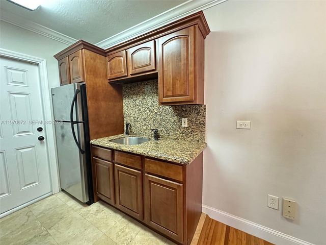 35 Antilla Ave 10, Coral Gables, FL 33134