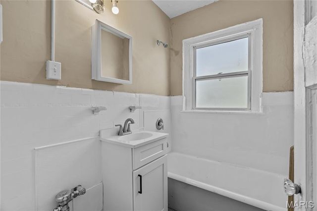 807 Clara Avenue, St Louis, MO 63112