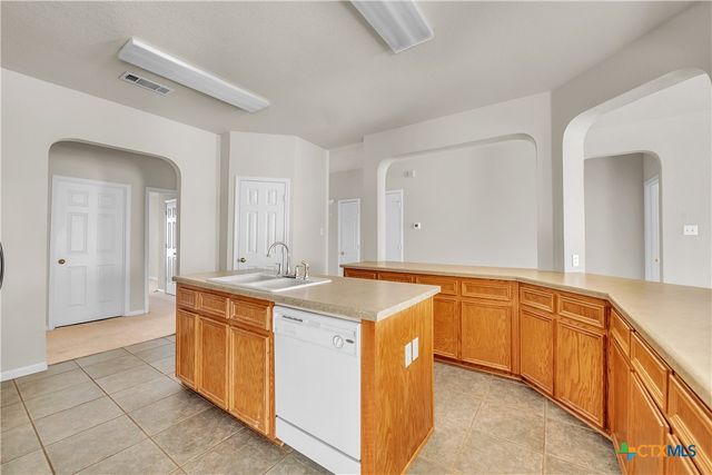 102 Lone Shadow Drive, Harker Heights, TX 76548