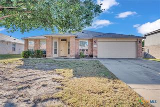 102 Lone Shadow Drive, Harker Heights, TX 76548