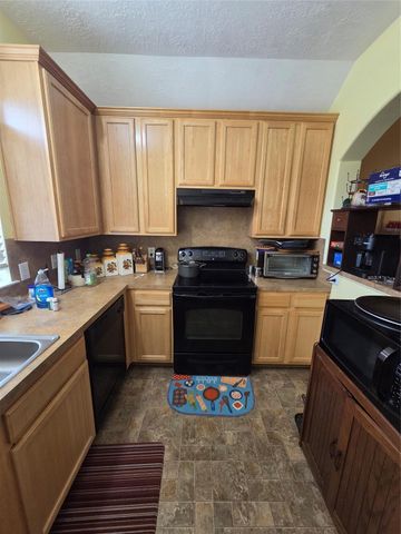 1606 Village Townhome Drive, Pasadena, TX 77504