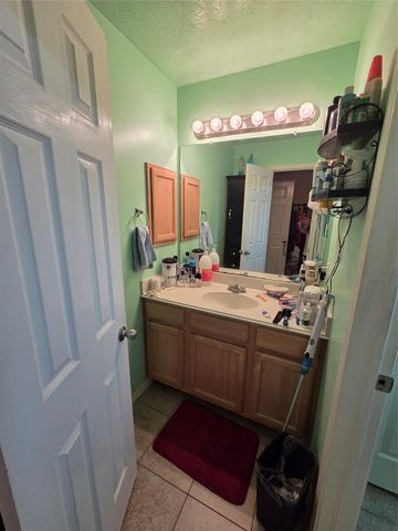 1606 Village Townhome Drive, Pasadena, TX 77504