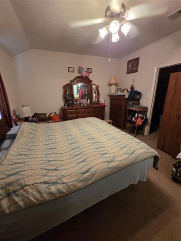1606 Village Townhome Drive, Pasadena, TX 77504