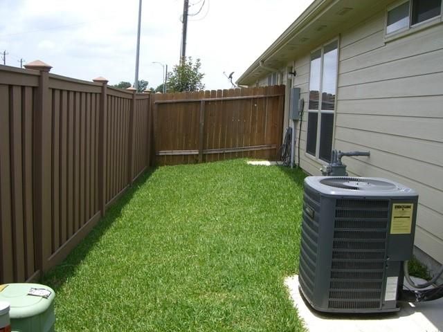 1606 Village Townhome Drive, Pasadena, TX 77504