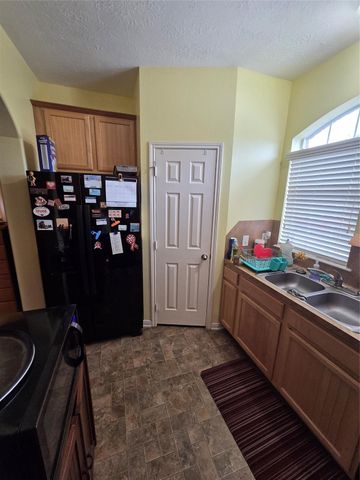 1606 Village Townhome Drive, Pasadena, TX 77504
