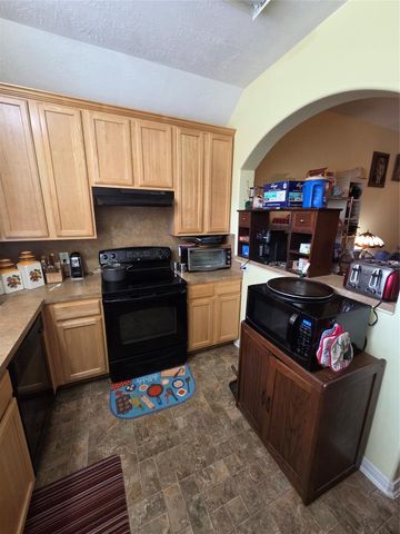 1606 Village Townhome Drive, Pasadena, TX 77504