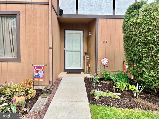 69-2 AZALEA WAY, Reading, PA 19606