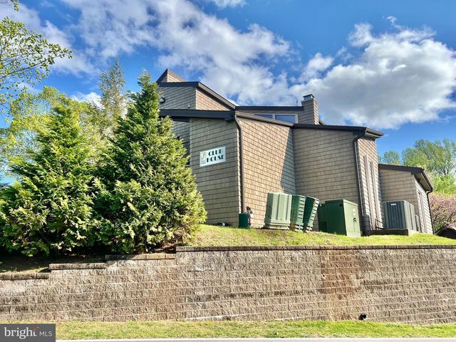 69-2 AZALEA WAY, Reading, PA 19606