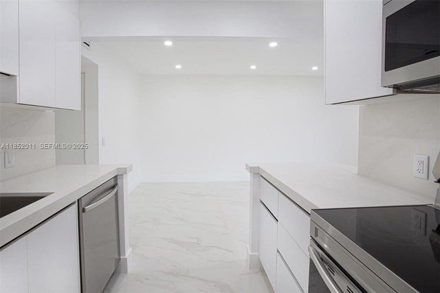 13250 SW 7th Court 204L, Pembroke Pines, FL 33027