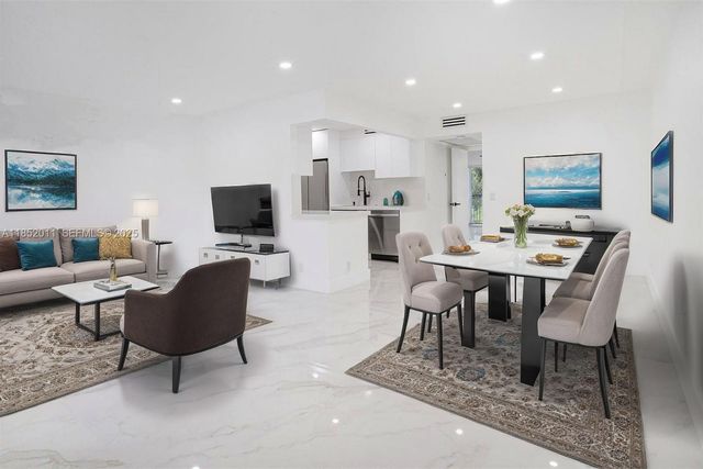 13250 SW 7th Court 204L, Pembroke Pines, FL 33027