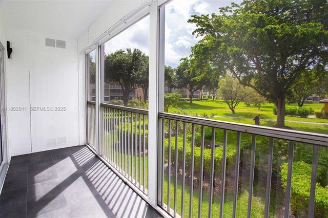 13250 SW 7th Court 204L, Pembroke Pines, FL 33027