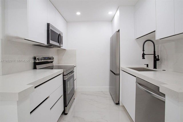 13250 SW 7th Court 204L, Pembroke Pines, FL 33027