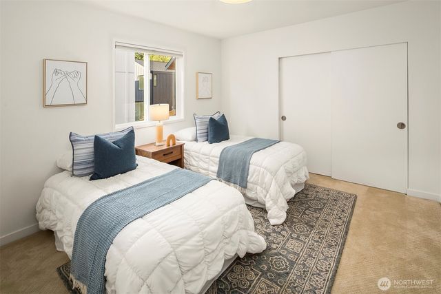 2524 30th Avenue W, Seattle, WA 98199
