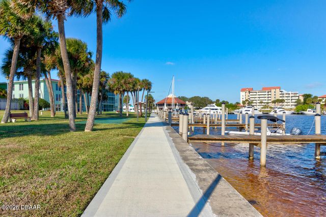 721 S Beach St Apt 210A, Daytona Beach, FL 32114