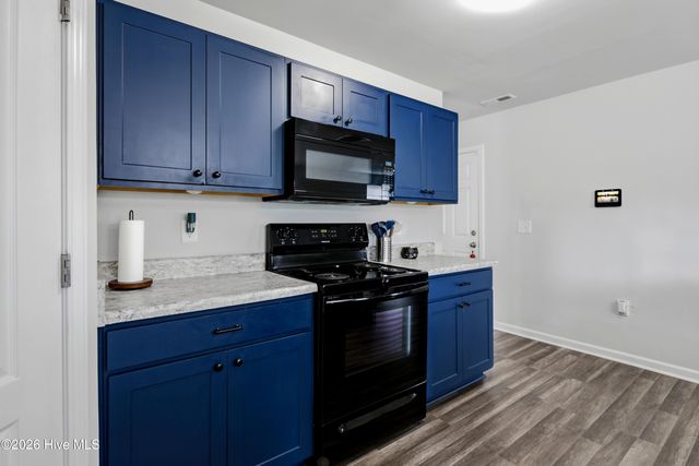 175 Desert Orchid Circle, Raeford, NC 28376