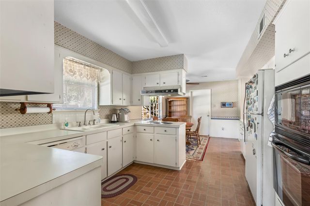 1710 Palomino Lane, Kingwood, TX 77339